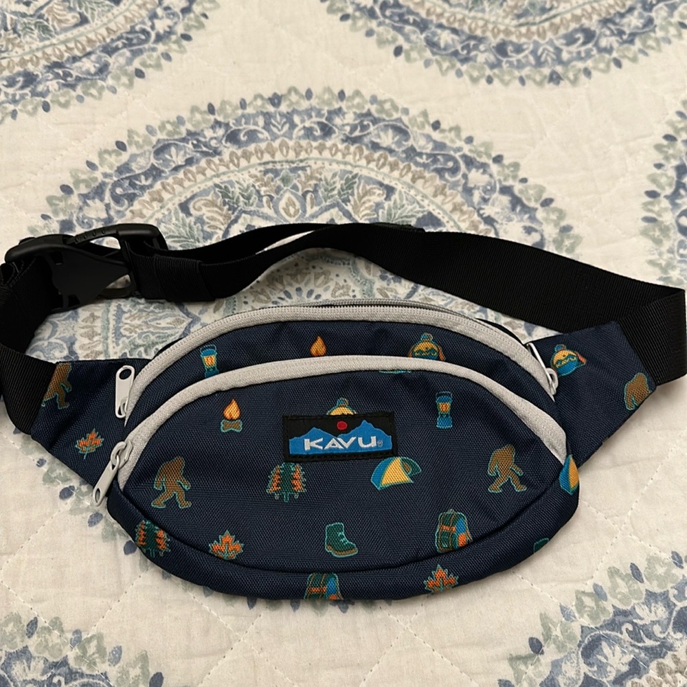 KAVU Navy Sasquatch Bigfoot Soectator Fanny Pack